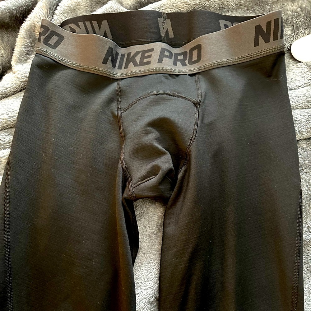Nike Pro Men’s Baselayer Leggings Size L- New condition